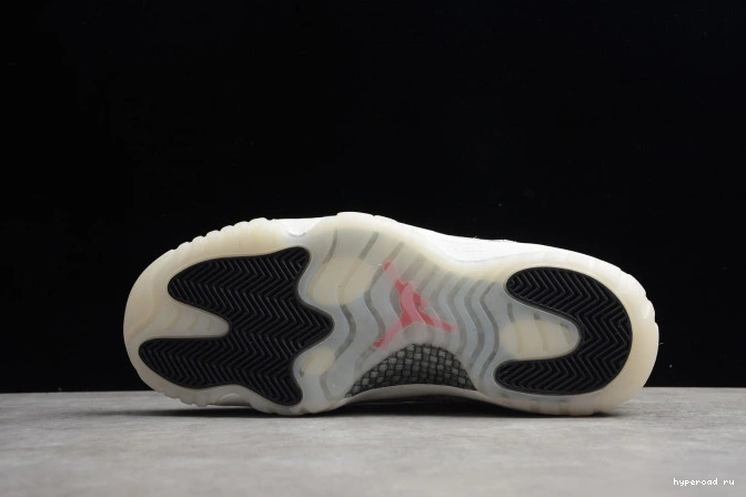 Light Low Bone 11 SE CD6846-002 Air Snake Jordan 1212